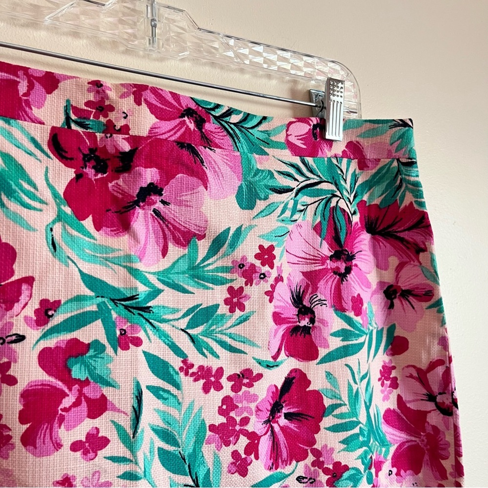 NWT J. Crew Floral Pink and Green Women's Pencil Skirt Resort Summer Beach 12/14 - Picture 4 of 8